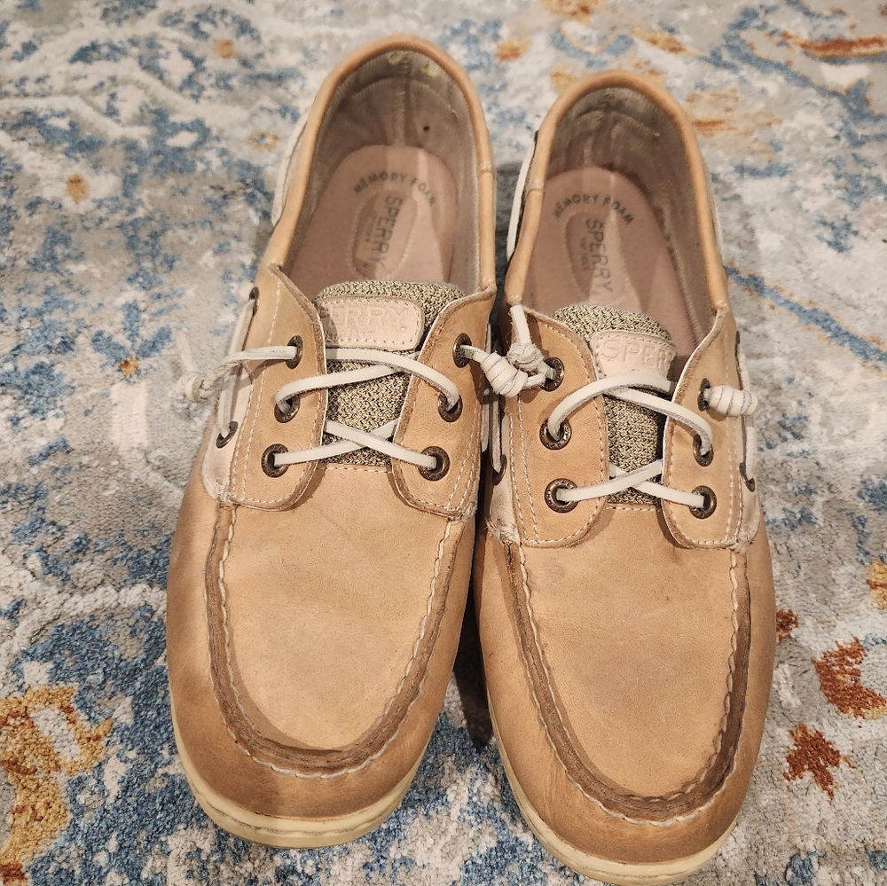 Sperry topsiders